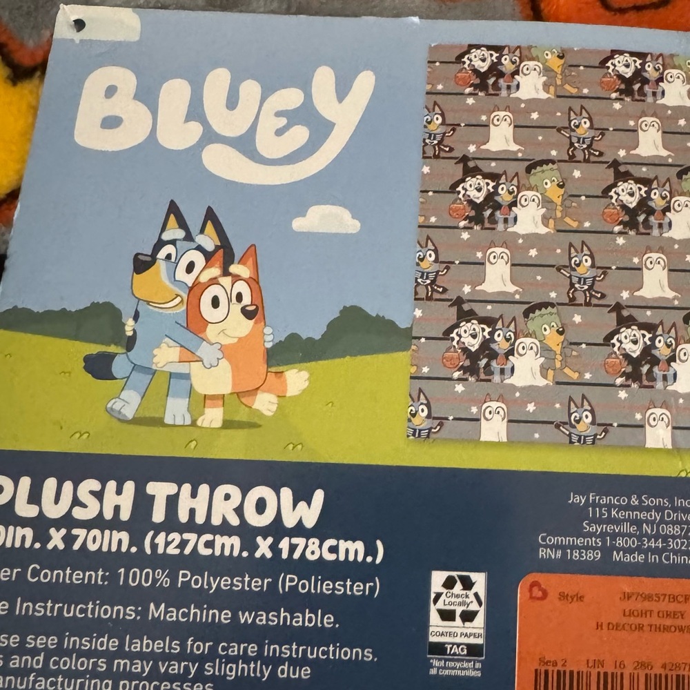 Bluey Plush Throw Blanket - Gray